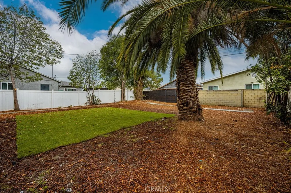 1339 W Magnolia Compton, CA 90220