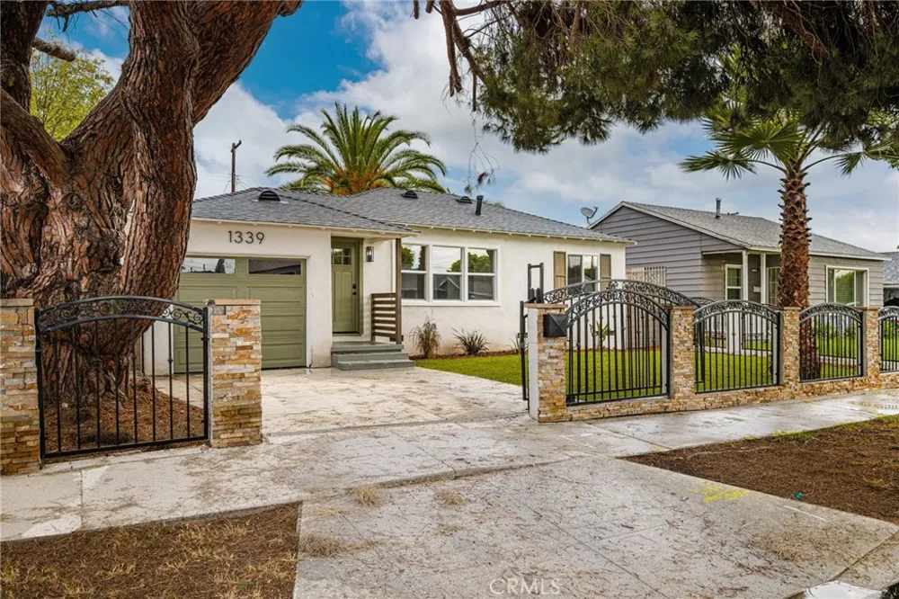 1339 W Magnolia Compton, CA 90220
