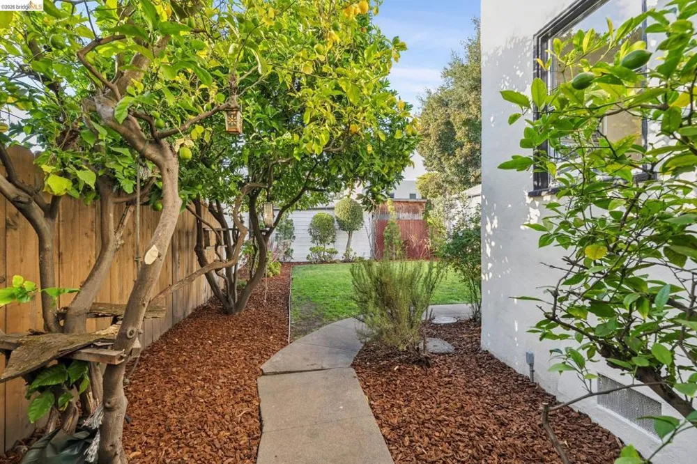 934 Estudillo Ave San Leandro, CA 94577