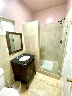 6743 Tujunga Avenue North Hollywood, CA 91606