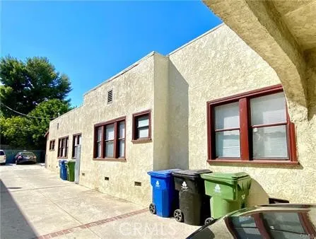 6743 Tujunga Avenue North Hollywood, CA 91606