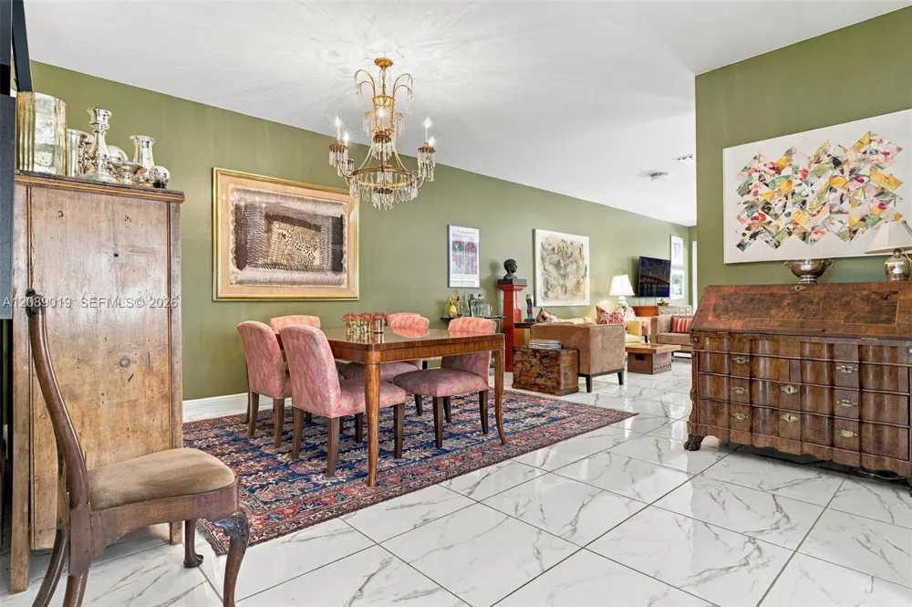 3139 Hibiscus St #3139 Miami, FL 33133