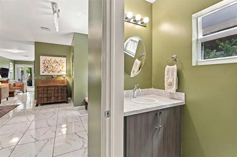3139 Hibiscus St #3139 Miami, FL 33133