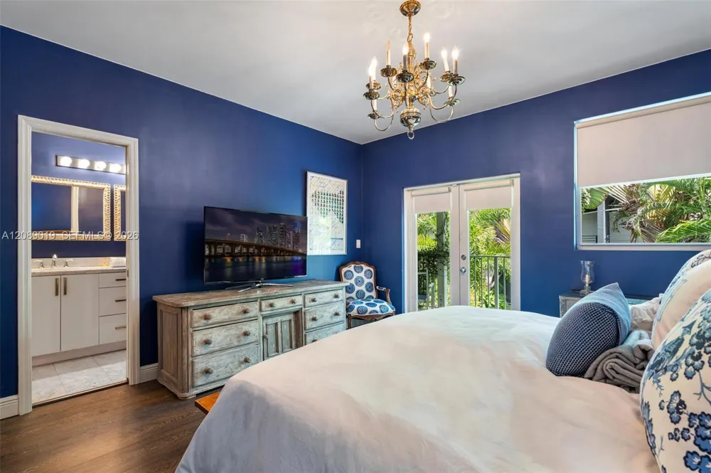 3139 Hibiscus St #3139 Miami, FL 33133