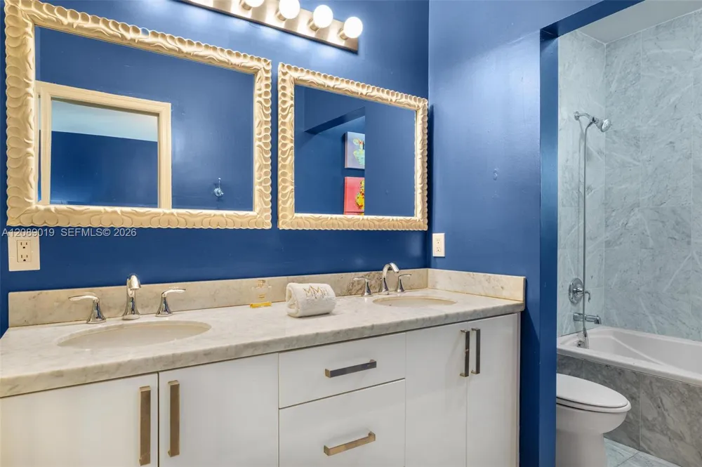 3139 Hibiscus St #3139 Miami, FL 33133