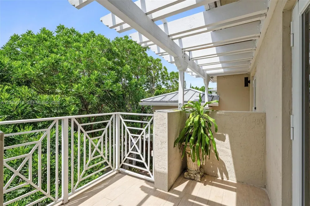 3139 Hibiscus St #3139 Miami, FL 33133