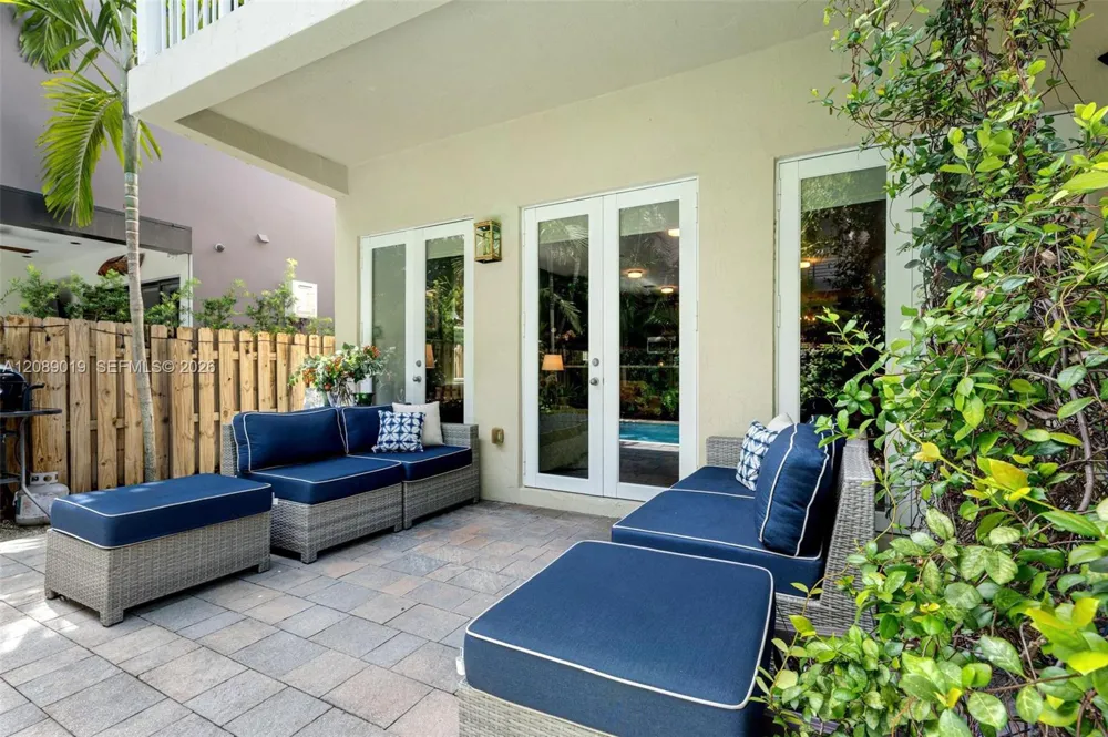 3139 Hibiscus St #3139 Miami, FL 33133