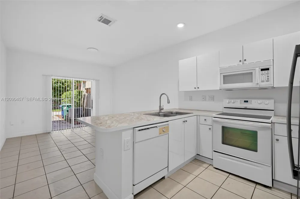11233 SW 231st Ln Miami, FL 33170