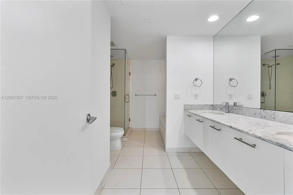 55 SE 6th St #3605 Miami, FL 33131
