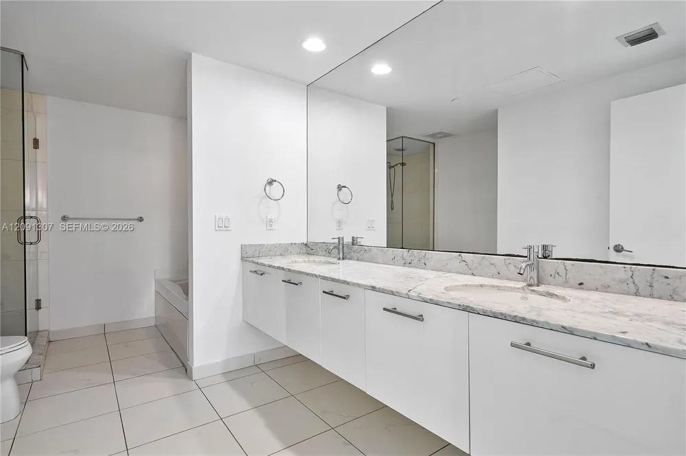 55 SE 6th St #3605 Miami, FL 33131