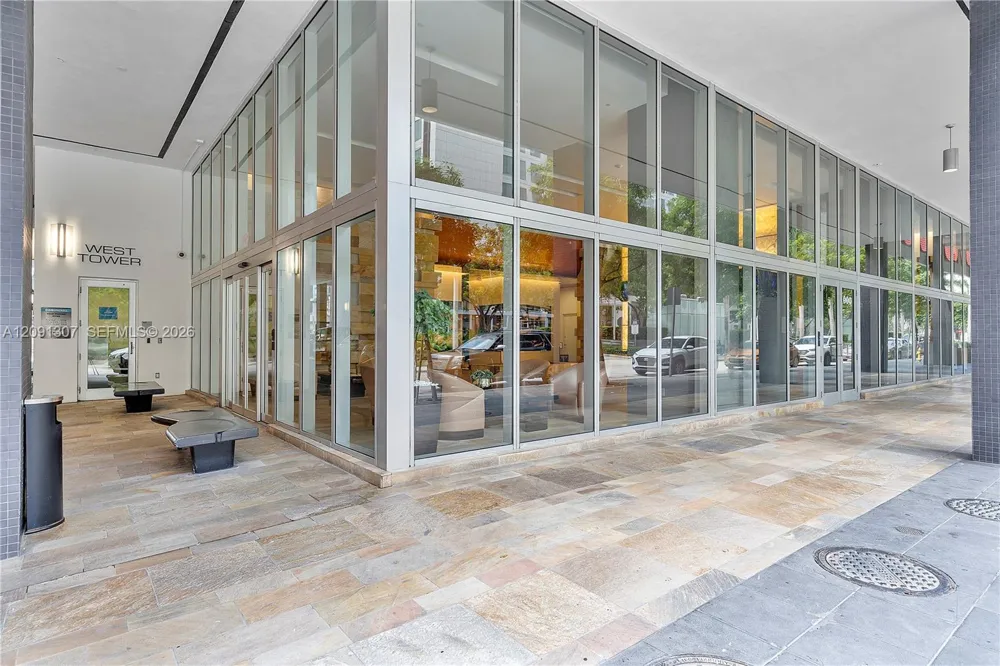 55 SE 6th St #3605 Miami, FL 33131