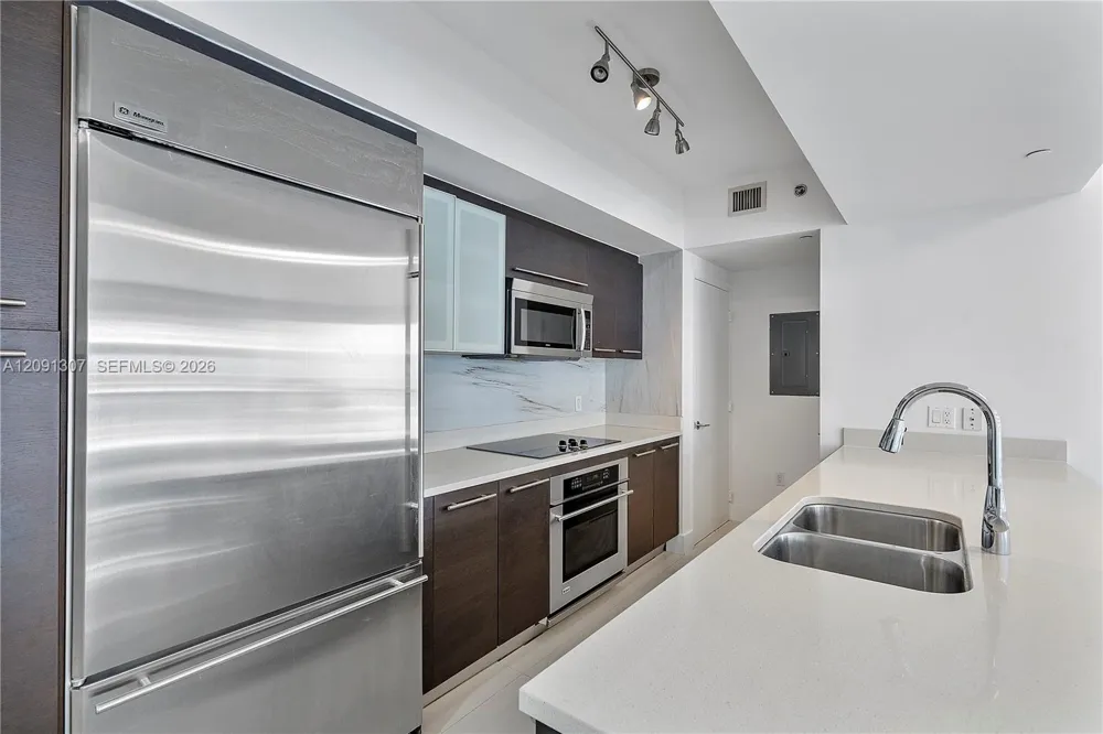55 SE 6th St #3605 Miami, FL 33131