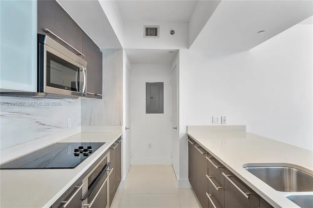 55 SE 6th St #3605 Miami, FL 33131