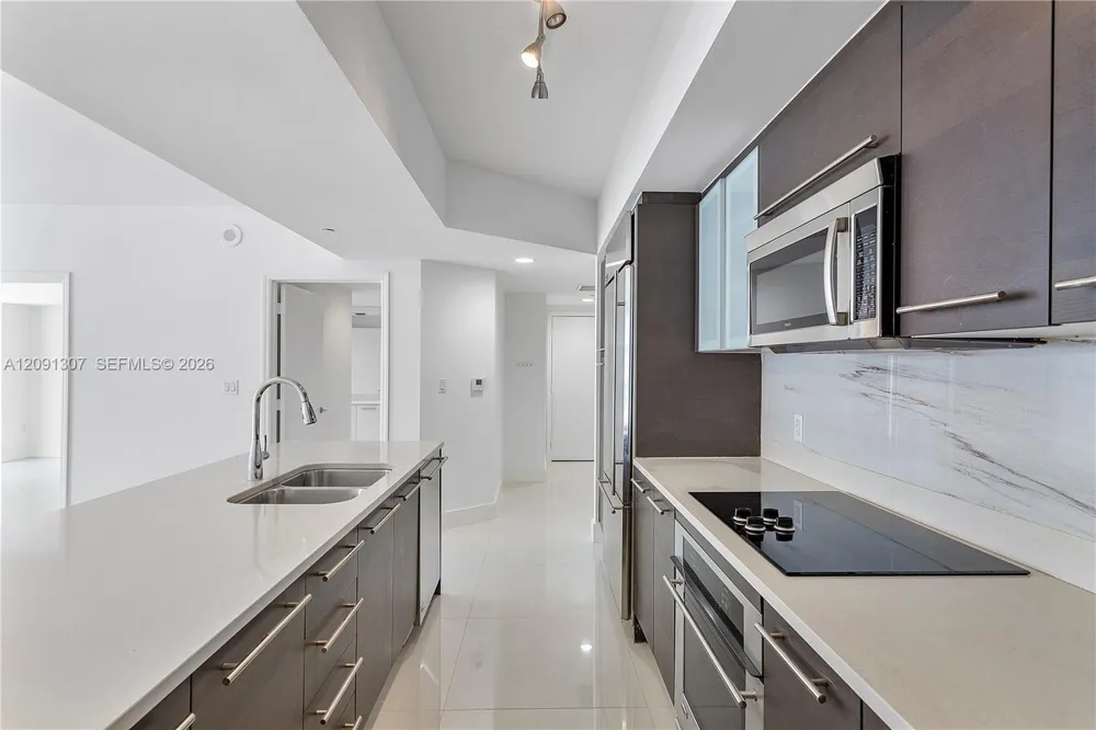 55 SE 6th St #3605 Miami, FL 33131