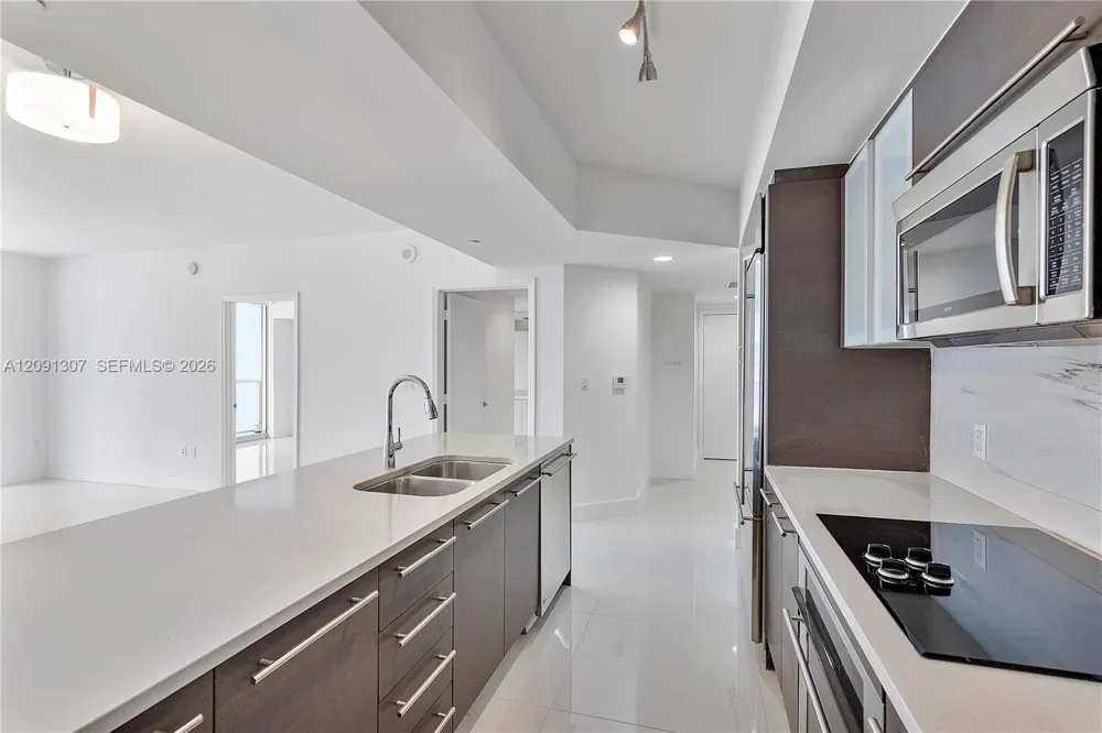 55 SE 6th St #3605 Miami, FL 33131