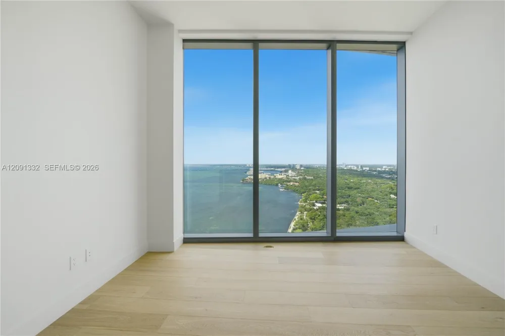 175 SE 25th Rd #3302 Miami, FL 33129