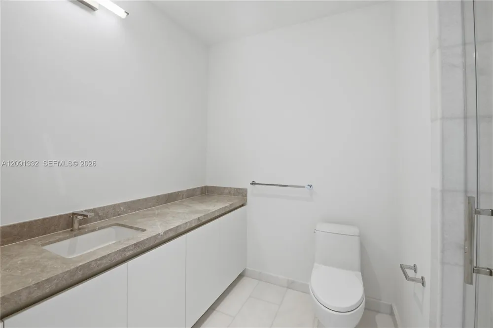 175 SE 25th Rd #3302 Miami, FL 33129