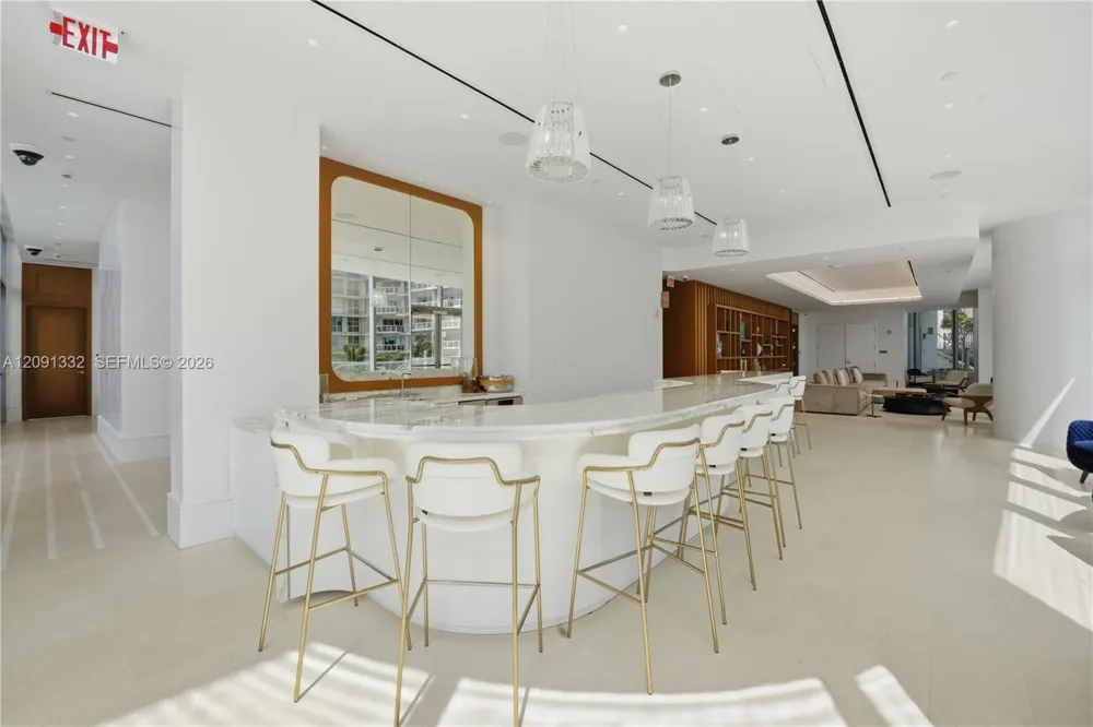 175 SE 25th Rd #3302 Miami, FL 33129