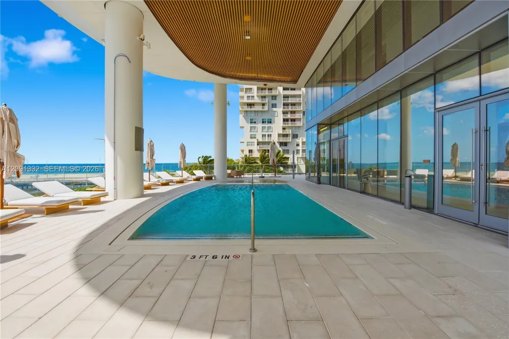 175 SE 25th Rd #3302 Miami, FL 33129