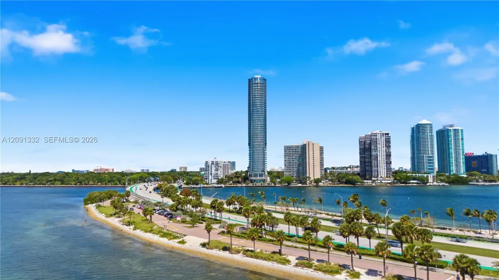 175 SE 25th Rd #3302 Miami, FL 33129