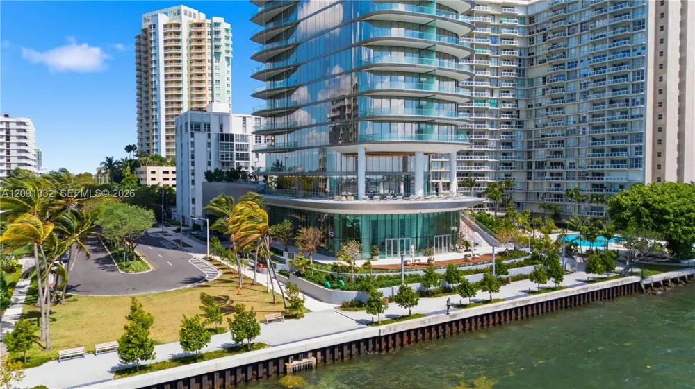 175 SE 25th Rd #3302 Miami, FL 33129