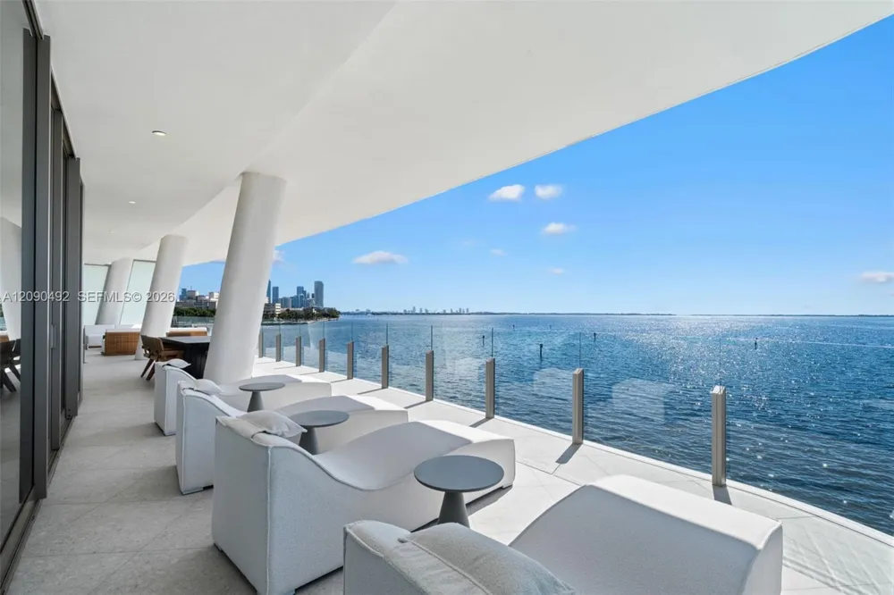 5 Grove Isle Dr #M301 Coconut Grove, FL 33133