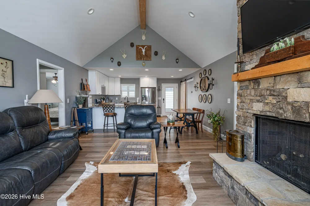 280 Wild Berry Lane Hayesville, NC 28904