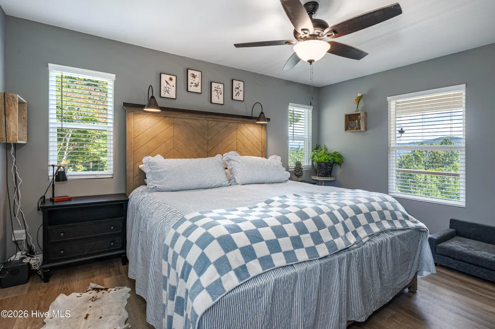 280 Wild Berry Lane Hayesville, NC 28904