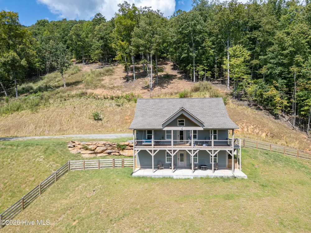 280 Wild Berry Lane Hayesville, NC 28904