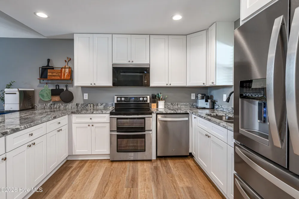 280 Wild Berry Lane Hayesville, NC 28904