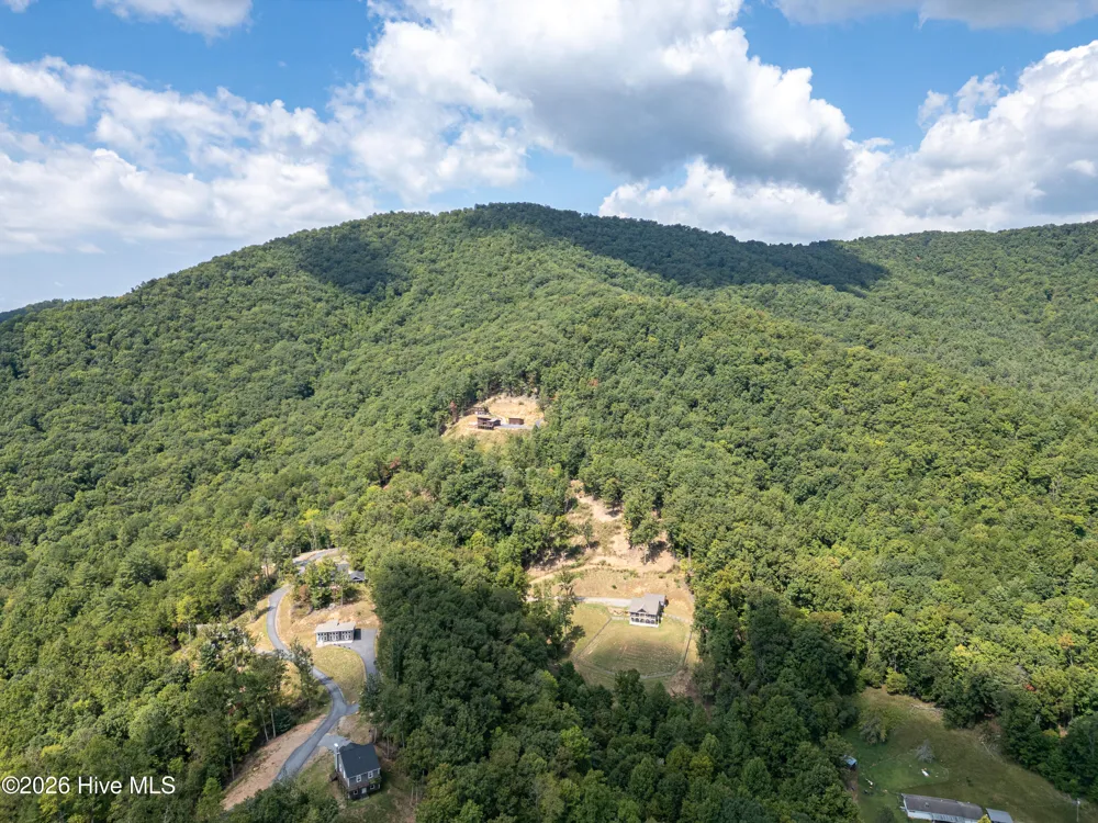 280 Wild Berry Lane Hayesville, NC 28904