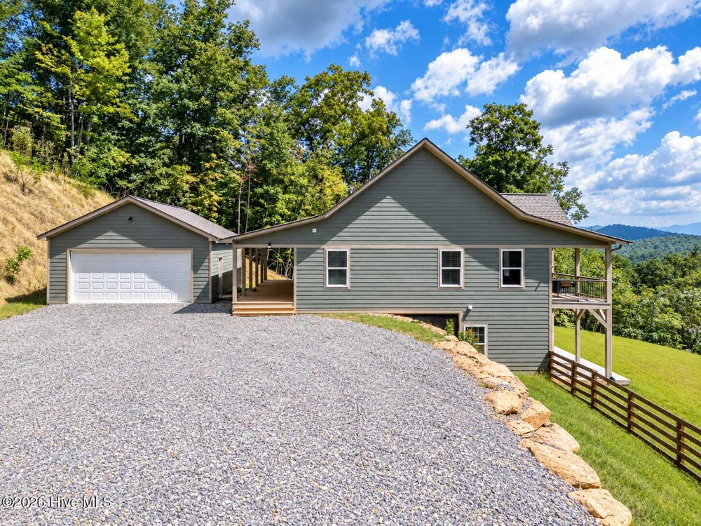 280 Wild Berry Lane Hayesville, NC 28904