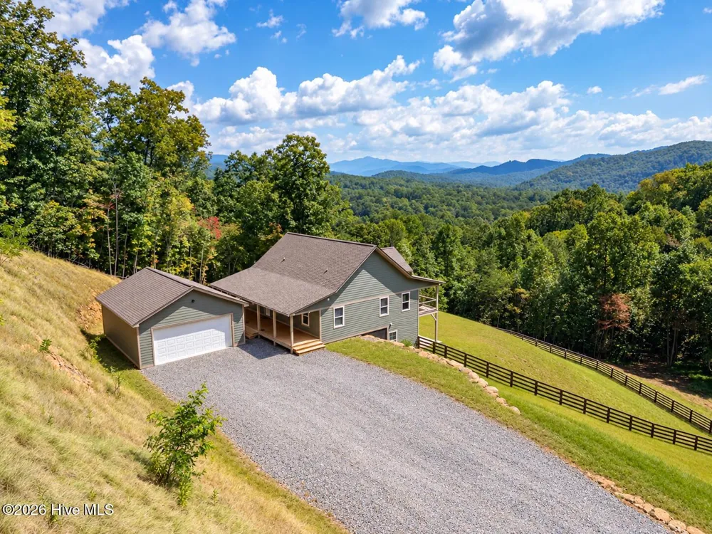 280 Wild Berry Lane Hayesville, NC 28904