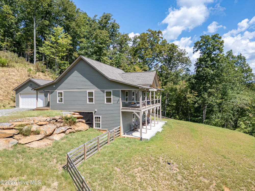 280 Wild Berry Lane Hayesville, NC 28904