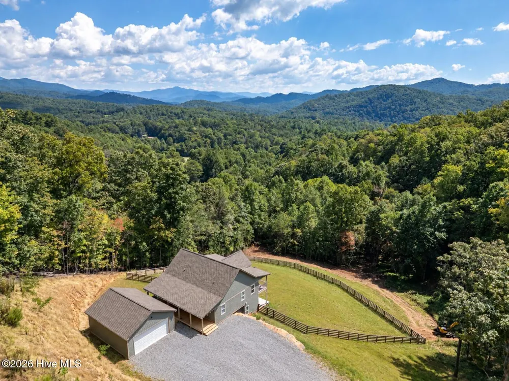280 Wild Berry Lane Hayesville, NC 28904