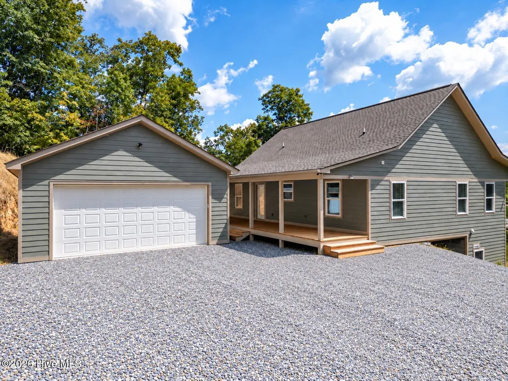 280 Wild Berry Lane Hayesville, NC 28904