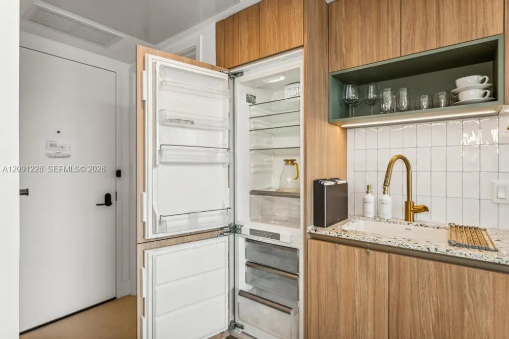 601 NE 1 AVE #3312 Miami, FL 33132