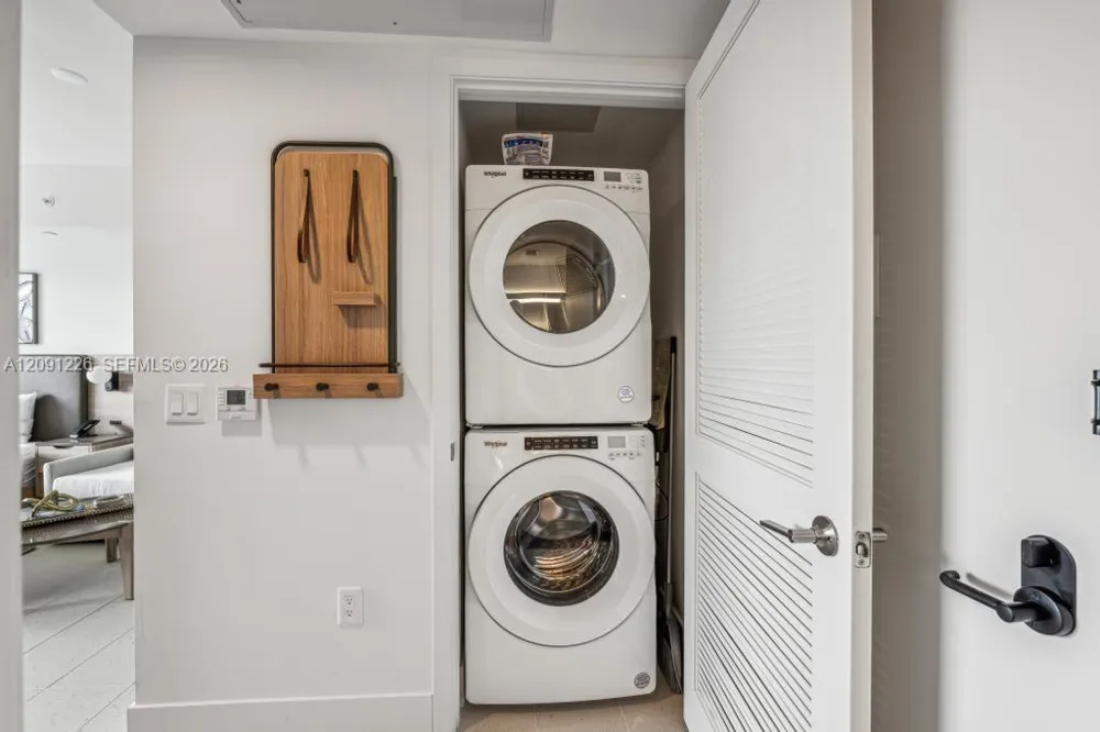 601 NE 1 AVE #3312 Miami, FL 33132