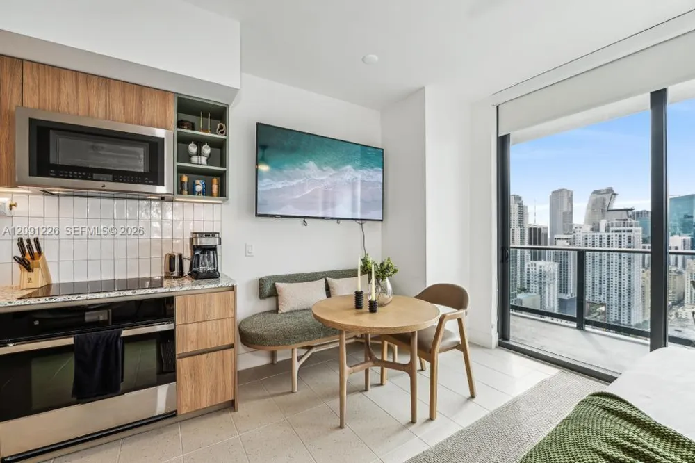 601 NE 1 AVE #3312 Miami, FL 33132