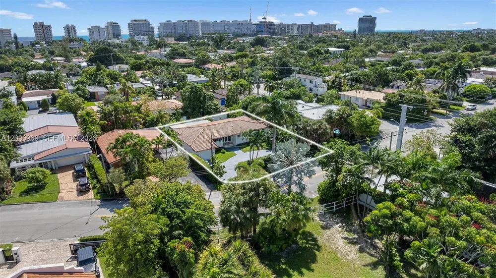 9217 Bay Dr Surfside, FL 33154