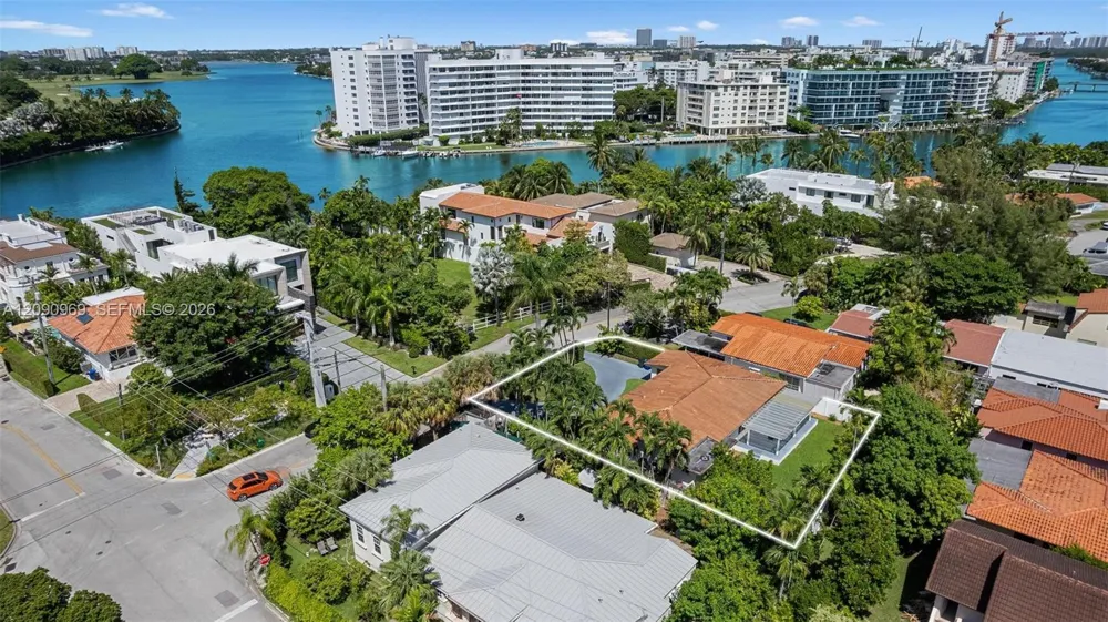 9217 Bay Dr Surfside, FL 33154