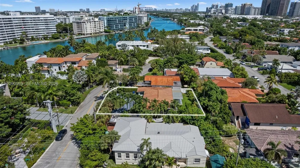 9217 Bay Dr Surfside, FL 33154