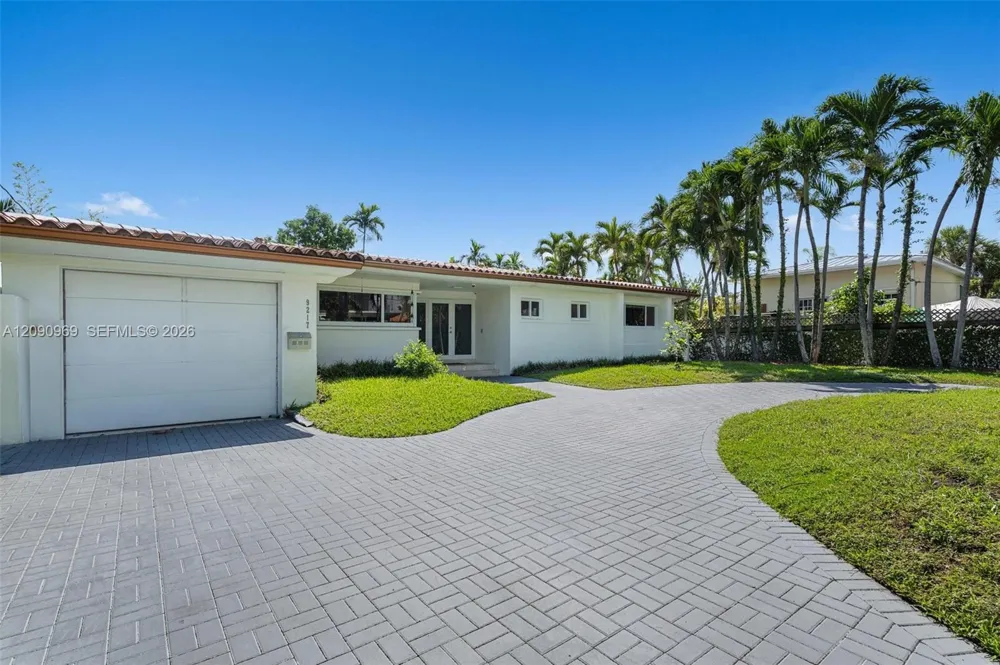 9217 Bay Dr Surfside, FL 33154
