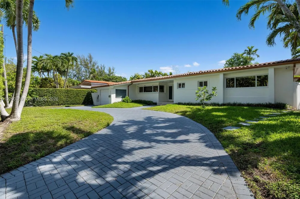 9217 Bay Dr Surfside, FL 33154