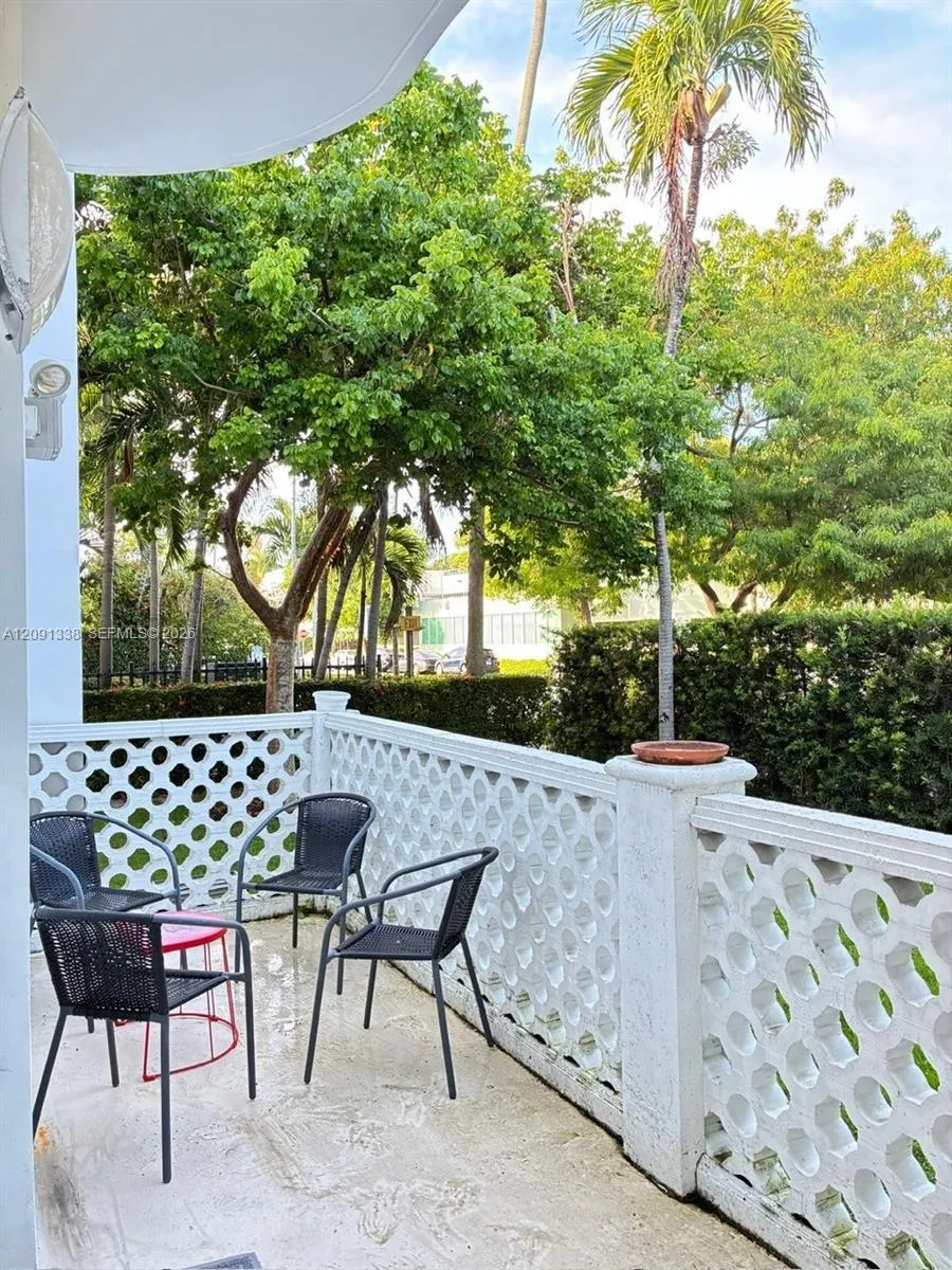601 11th St #107 Miami Beach, FL 33139