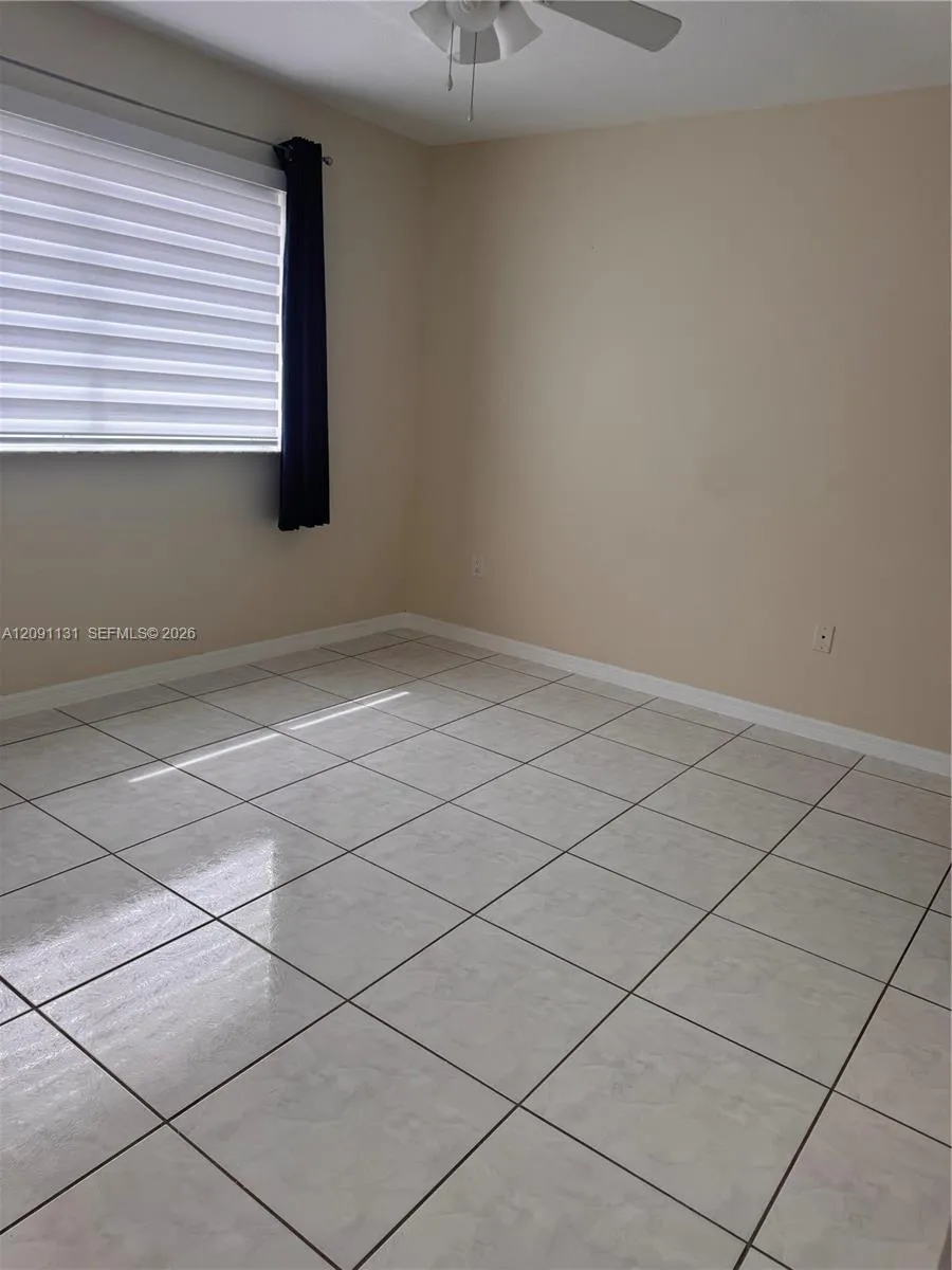 7075 NW 173rd Dr #1406 Hialeah, FL 33015