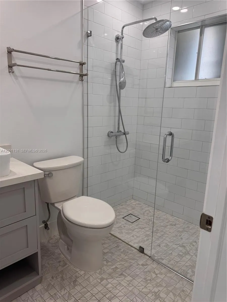 7075 NW 173rd Dr #1406 Hialeah, FL 33015