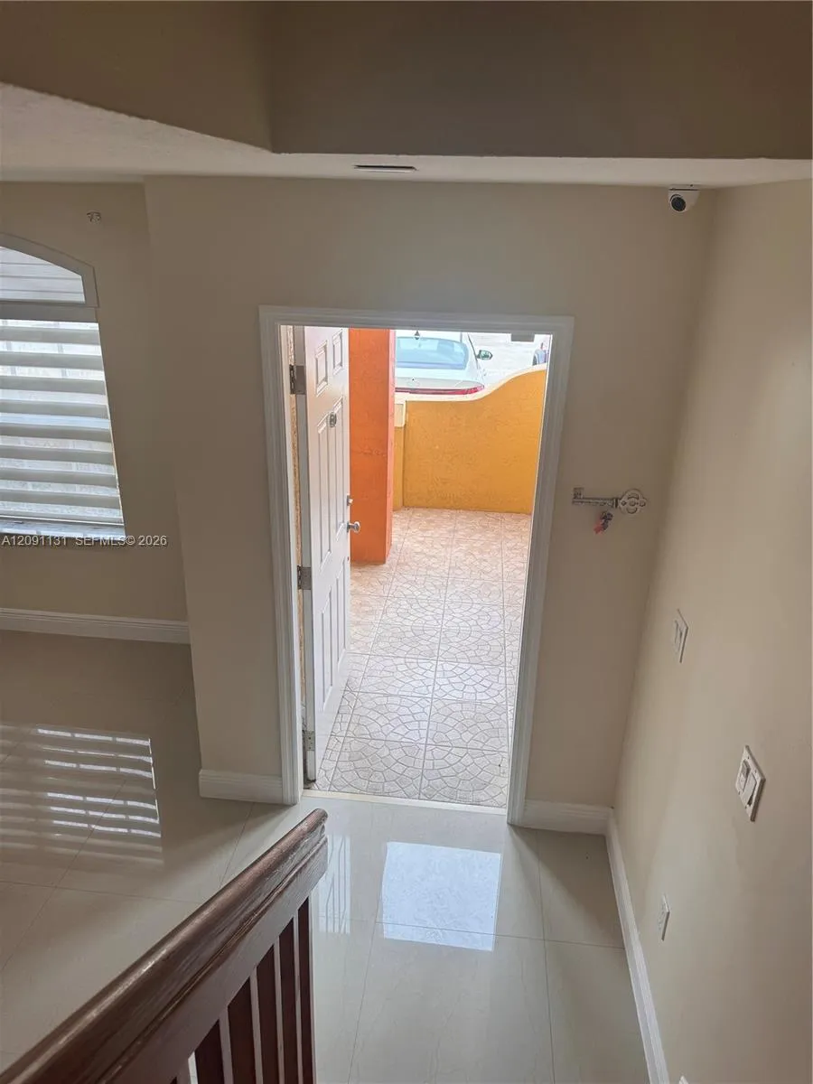 7075 NW 173rd Dr #1406 Hialeah, FL 33015