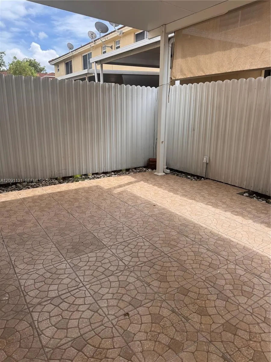 7075 NW 173rd Dr #1406 Hialeah, FL 33015