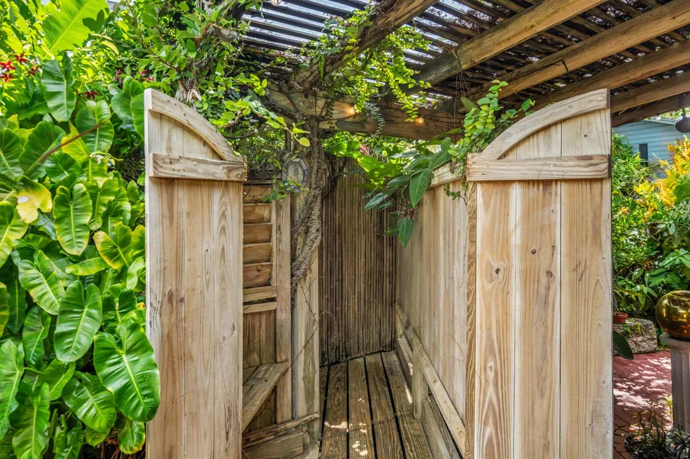 728 POOR HOUSE LANE Key West, FL 33040